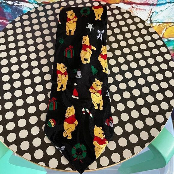 Vintage Disney Winnie the Pooh 100% Silk Christmas Theme Neck Tie - Picture 1 of 5
